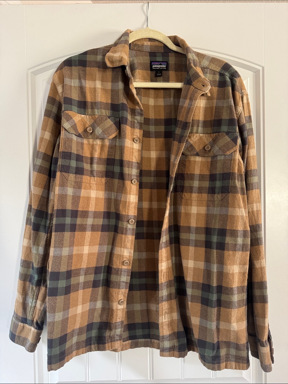 Patagonia Men's Plaid Button-Down Shirt Jacket - Tan, Green, Black